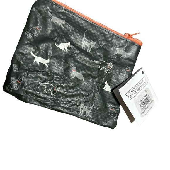 NEW WITH TAGS PURRS AND WHISKERS Awesome Cat Mom Zipper Wallet - Picture 2 of 2